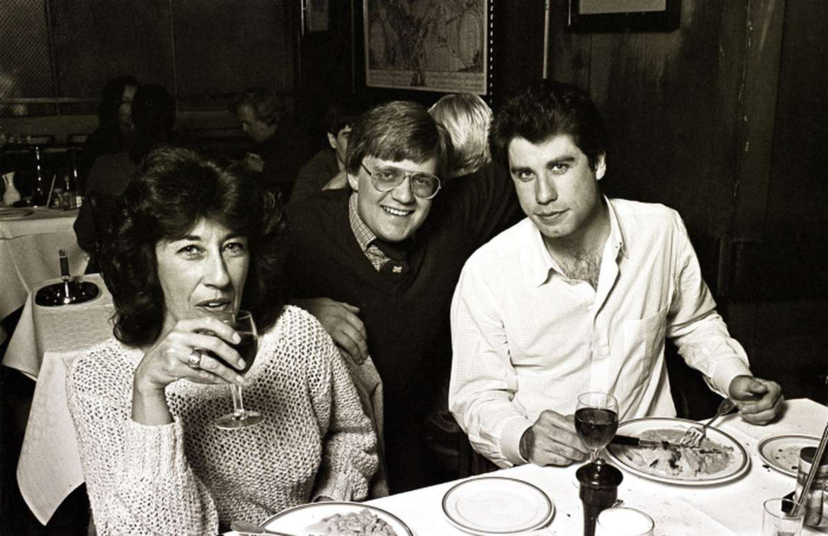John-Travolta-und-seine-Schwester-im-Restaurant-Galliker-mit-Peter-Galliker-1981.jpg